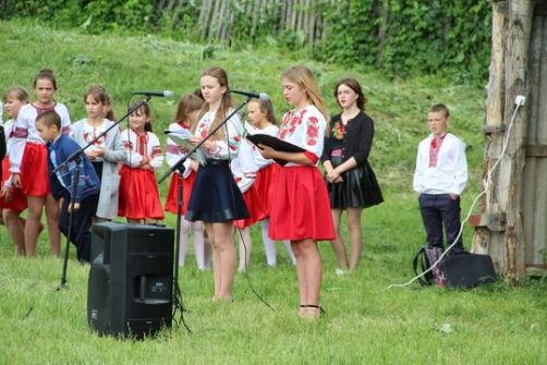 день матері